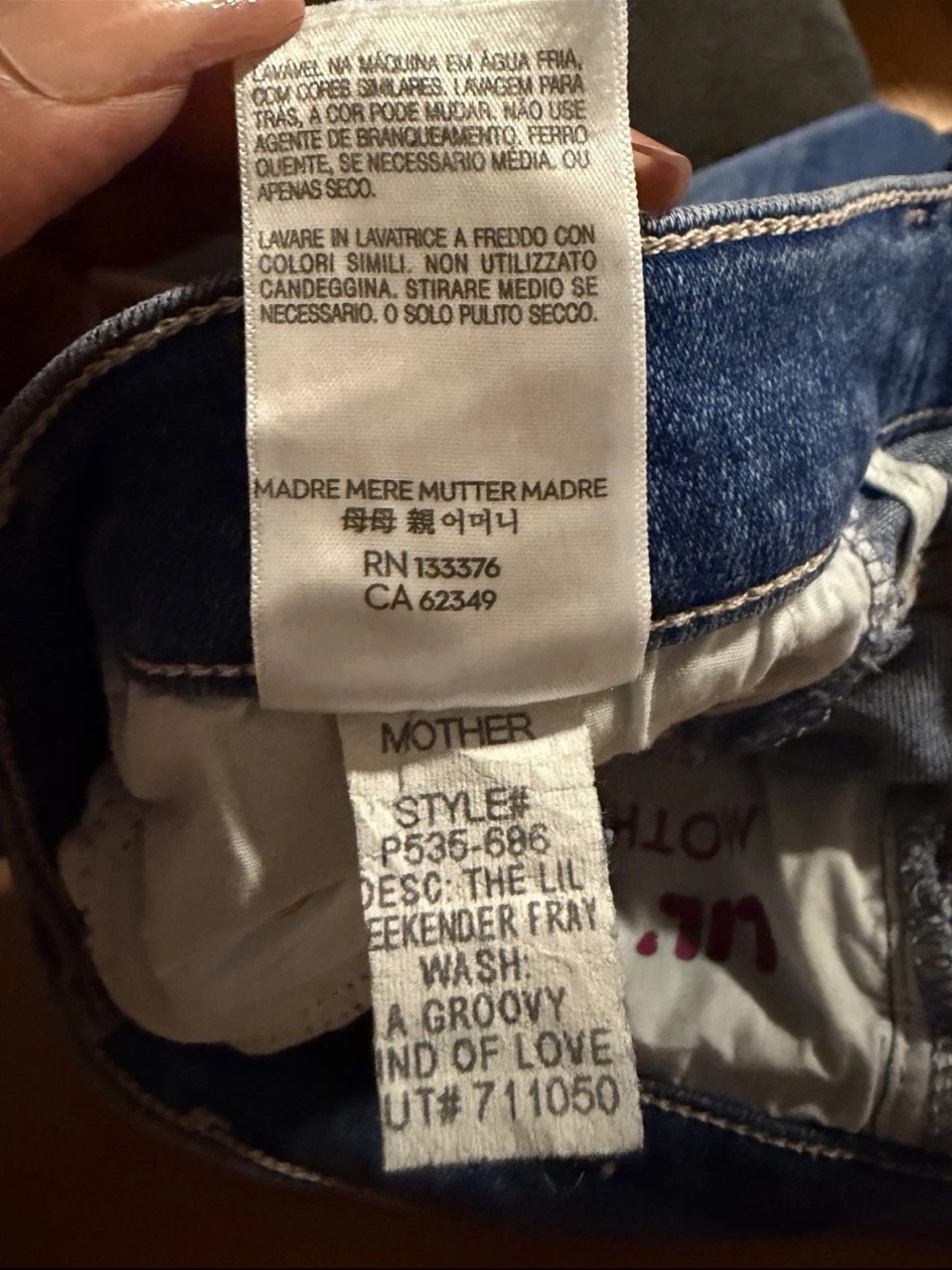 MOTHER The Lil Weekender Fray Jeans Sz 27 A Groovy Kind Of Love Flare Raw Hem - Picture 9 of 10